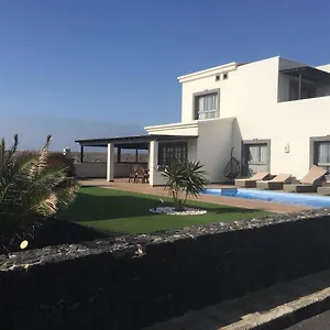 Luxury 3bed With Heated Private Pool, Full Sky And Free Wifi Playa Blanca (Lanzarote)